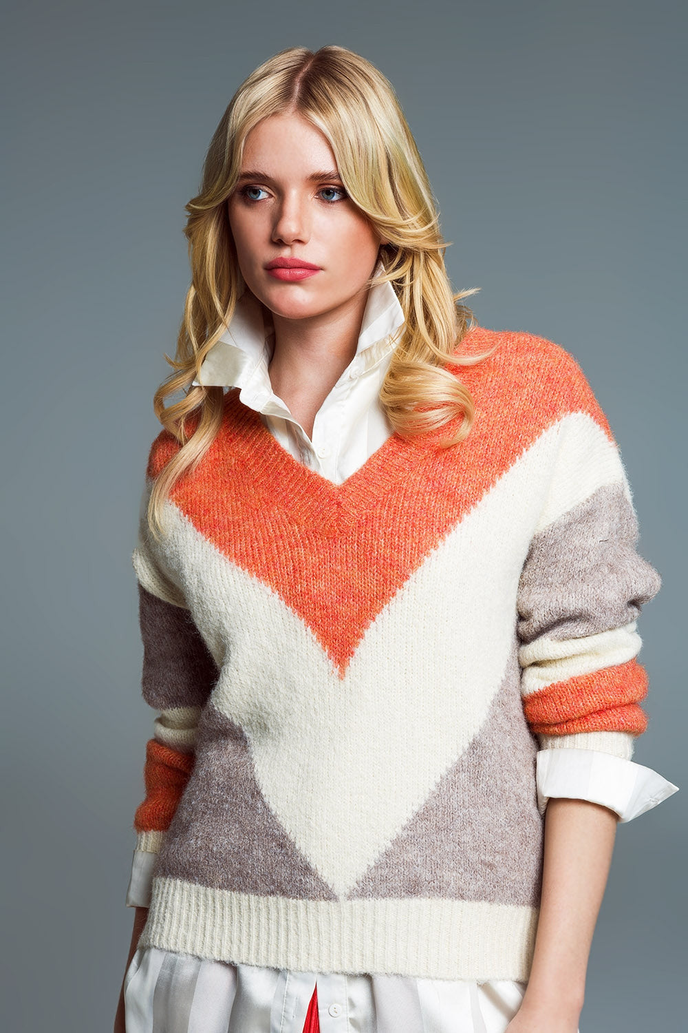 Long Sleeve Eighties Printed V-Neck Sweater in Orange-4